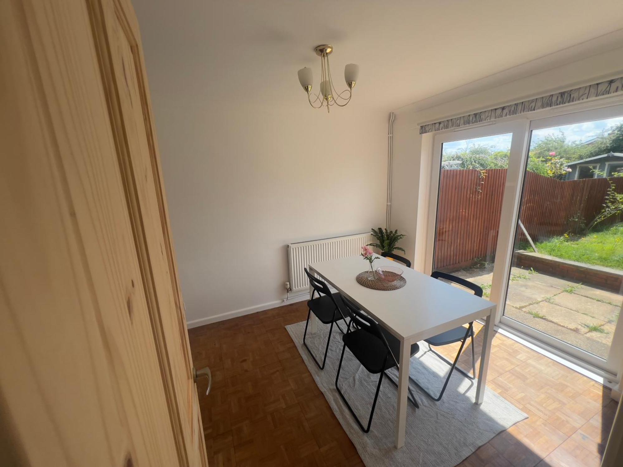 Charming 3-Bed House In Leighton Buzzard Villa Ngoại thất bức ảnh